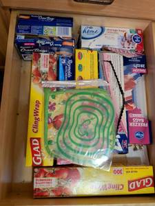lot 608 image: Kitchen Storage and Food Prep Supplies Lot - Oven Bags, Freezer Bags, Wrap, Cling Wrap