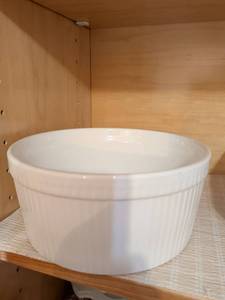 lot 617 image: 10 Strawberry Street Ceramic Baking Dish Microwave Dishwasher Safe