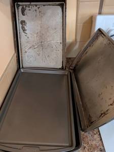 lot 623 image: Wilton Baking Sheet Lot 15.25x10.25x0.75in