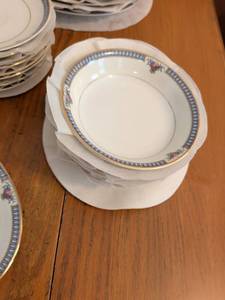 lot 630 image: Noritake Glendive dish set. Approximately 35 pieces