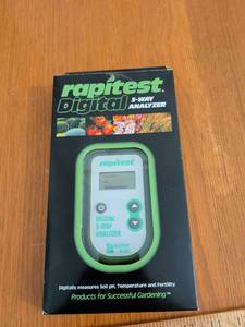lot 635 image: Luster Leaf Rapitest Digital 3-Way Analyzer