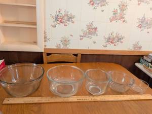 lot 644 image: Glass Mixing Bowls Set of 6 Clear Nesting Bowls
