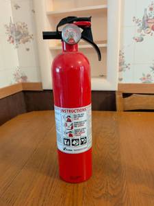 lot 655 image: Kiddie Multipurpose Dry Chemical Fire Extinguisher K-6163385