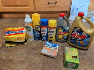 lot 661 image: Cleaning Supplies Lot Steel Wool Pads, Disinfectant, Oven Cleaners, Drain Cleaners, Ant Killer, Scouring Pads