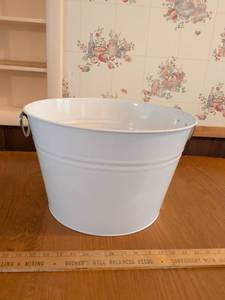 lot 683 image: White Round Bucket with Handles 12 Inch