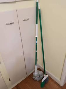 lot 688 image: 2-Piece Cleaning Tool Set Mop and Broom Green Handles