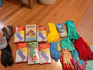 lot 721 image: Lot of 13 Household Gloves Playtex Living Bluettes Spontex