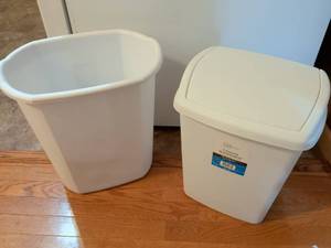 lot 734 image: Waste Basket Set 2-Piece White Swing-Top Lid Containers