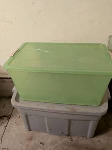 lot 770 image: Green Plastic Storage Container with Lid