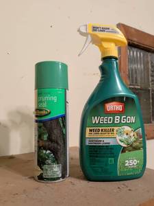 lot 773 image: Green Thumb Pruning Seal 13 oz and Ortho Weed B Gon Weed Killer Lot