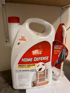 lot 778 image: Ortho Home Defense Insect Killer 1.1 Gal with Comfort Wand Sprayer
