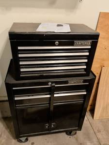 lot 780 image: Craftsman 2-Piece Tool Storage Rolling Cabinet Combo 26 in. 6 Drawer with key