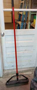 lot 800 image: Push Broom with Red Handle and Stand Base