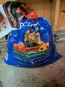 lot 808 image: Potting Soil Plus Indoor Outdoor Plants 2 cu ft