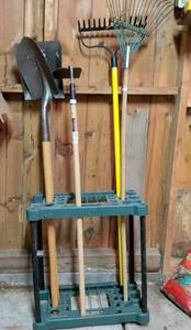 lot 811 image: Garden Tool Storage Rack with 6 Tools Included