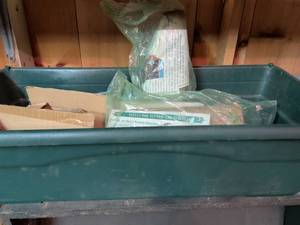 lot 825 image: GrowBox Automatic Planter with Nutrient Patch