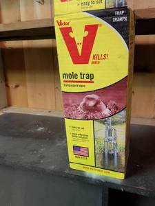 lot 826 image: Victor Mole Trap