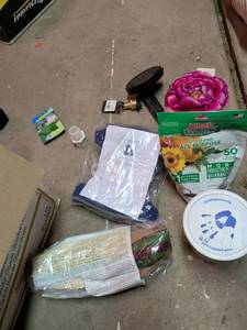 lot 875 image: Garden Supplies Lot Growbox GrowBulbs Jobes Fertilizer Jacks Plant Food