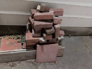 lot 895 image: Lot of Red Clay Bricks