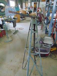 lot 3305 image: 4 yard decor windmill