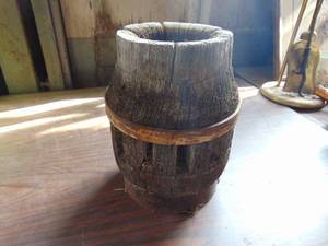 lot 3307 image: Large wagon wheel hub