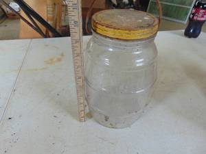 lot 3309 image: Pickle jar