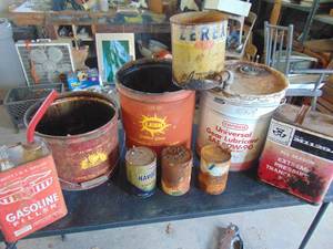 lot 3351 image: Group of oil cans and buckets