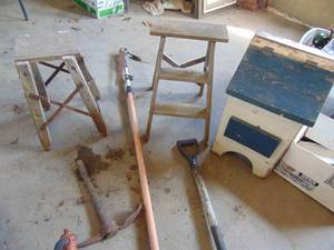 lot 3358 image: Limb saw, stools, shovel and more