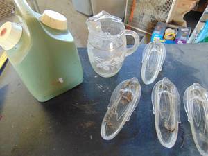lot 3362 image: Corn plates, pitcher and jug