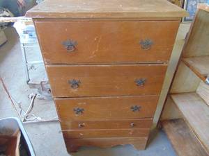 lot 3369 image: Vintage 4 drawer chest