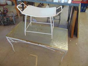 lot 3372 image: Patio table and stool