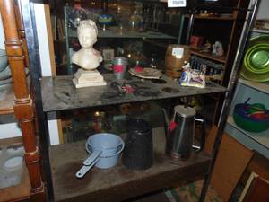 lot 3416 image: Contents of 2 Shelves - Enamelware Pieces