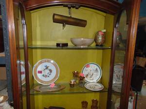 lot 3430 image: Contents of Cabinet