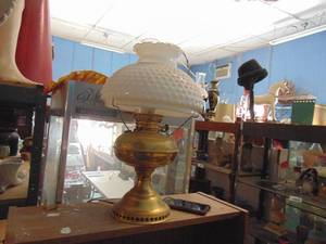 lot 3446 image: Brass Lamp with Hobnail shade