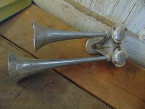 lot 3458 image: Air horn