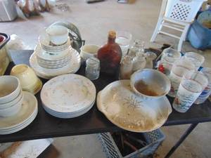 lot 3469 image: Glassware including Pepsi and Coke glasses, log cabin Indian bottle and more