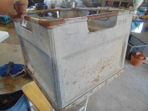 lot 3479 image: Milk crate