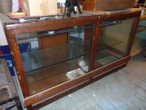 lot 3484 image: Wooden Floor Display Case - 30 Deep - just under 6 Feet long and 30 or so inches tall
