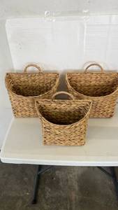 lot 18199 image: Set of 3 Woven Baskets with Handles - Retail $0