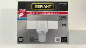 lot 18279 image: Defiant 270-Watt Equivalence 240-Degree White Motion Activated Outdoor Integrated LED Triple Head Flood Light - Retail $30