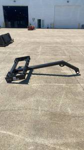 lot 70048 image: SKID STEER TREE HOOK (CK-TB72)