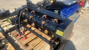 lot 75038 image: Mini Skid Steer Hydraulic Drum Mulcher Pioneer (GE-SDP722)