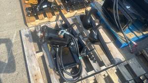 lot 75045 image: Mini Skid Steer Hydraulic Auger with 2 Bits (GE-SD3AD795)