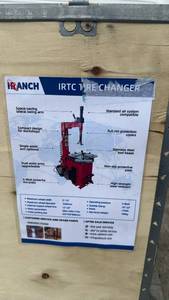 lot 77043 image: Tire Changer - AD311