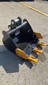 lot 77066 image: 16 inch Toothed Bucket (40CM Toothed Bucket) attachment (GE-SD4TB641)