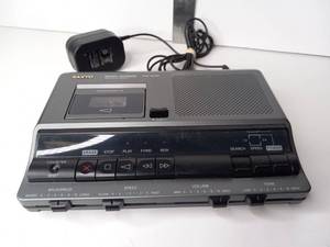 lot 44 image: Sanyo Memo-Scriber TRC-6030 Transcribing System Microcassette