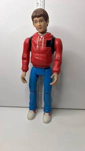 lot 95 image: Universal Studios Action Figure with Red Jacket and Blue Pants Elliot ET Movie