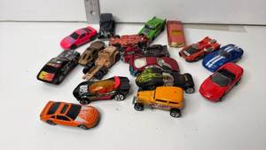 lot 149 image: Lot of 16 Diecast Model Cars Assorted Styles and Colors