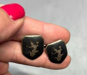 lot 4020 image: Siam Sterling Pair of Shield-Shape Cufflinks with Inlaid Figure Design