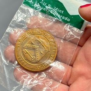 lot 4025 image: Vintage U.S. Mint Denver, Colorado Department of the Treasury (1789) commemorative tokenmedal